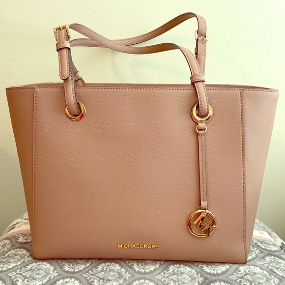Michael Kors Handbags - Micheal Kors Tote Bag